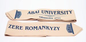 Шарфики для выпускников - магия, которая оживляет портрет